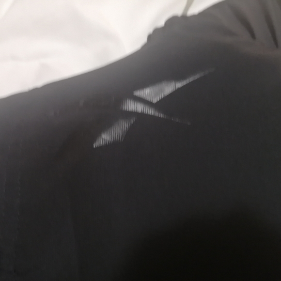 Reebok ladies zip-up jacket - Picture 8 of 8